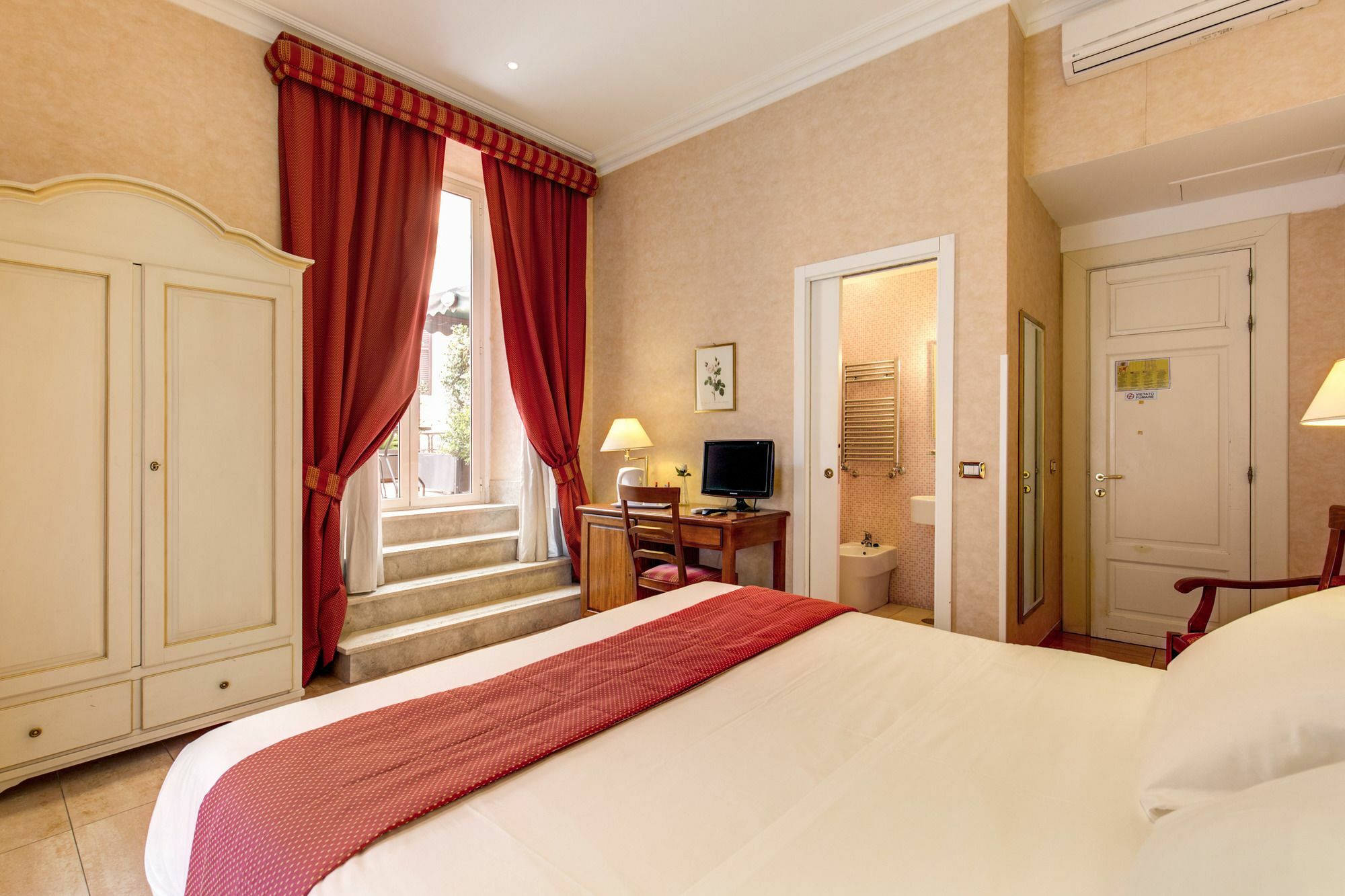 Wrh Suites Roma Dış mekan fotoğraf